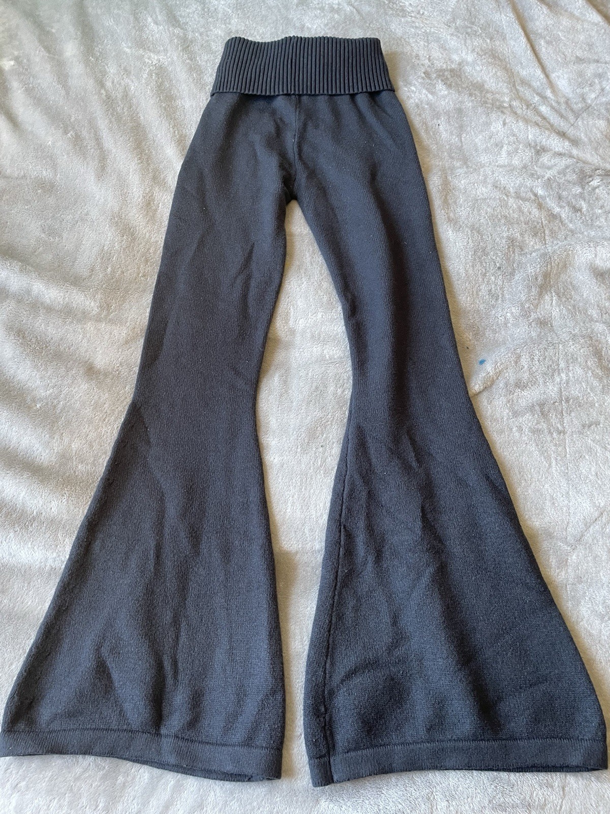 Edikted Gray Flared Knit Pants Small Women’s Casual Comfortable Pants