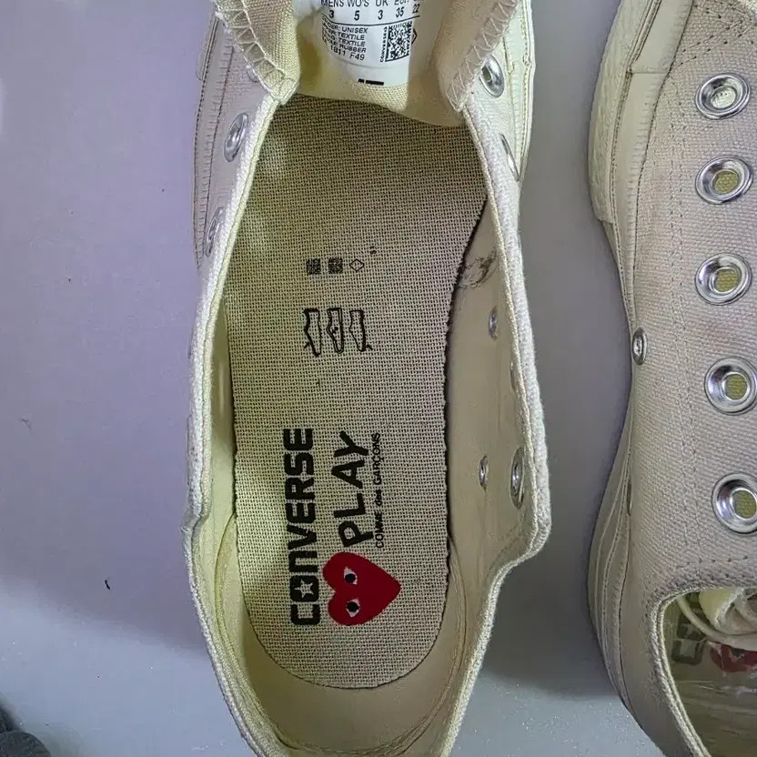 Comme des Garçons x Converse Ivory Low Top Sneakers, Size 220 thumbnail 6