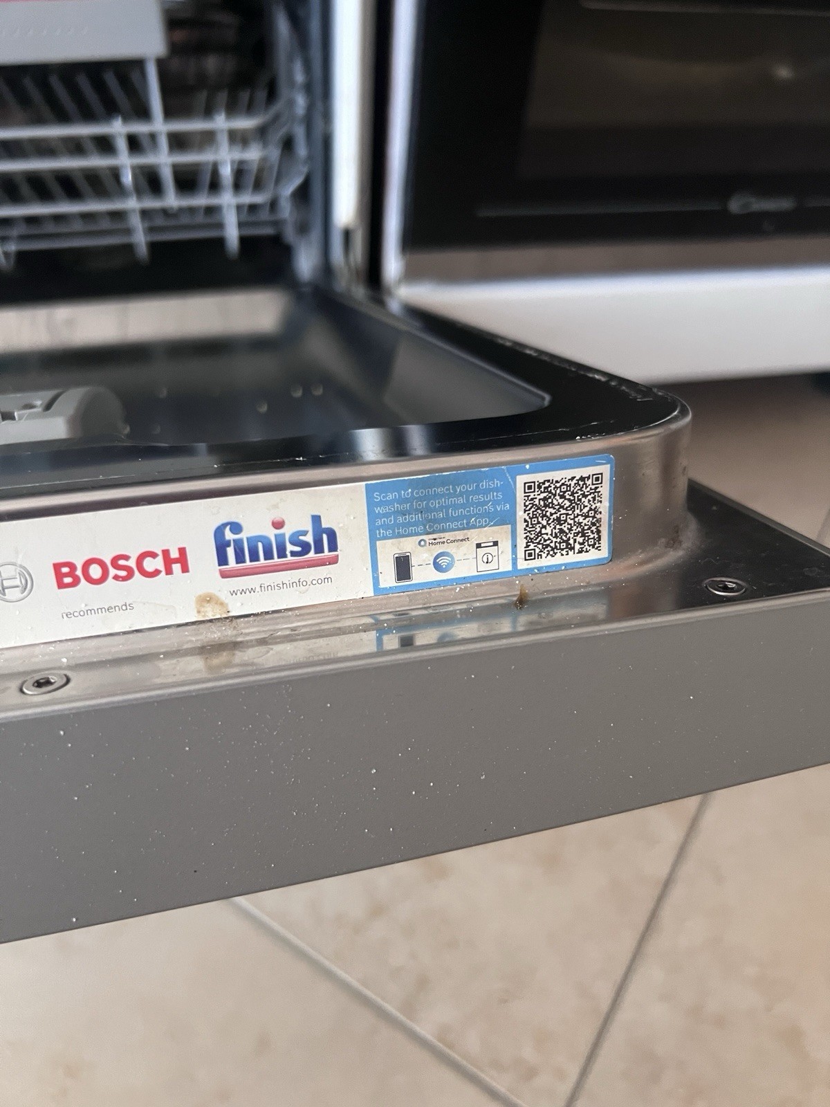 Bosch Serie 4 SilencePlus Slimline argento lavastoviglie Home Connect