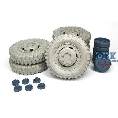 PIMP MY MINIATURES PMM-16s012 M8 Greyhound road wheels (weighted)