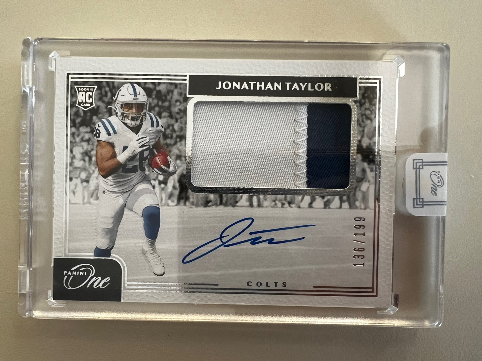 2020 Panini One - Rookie Patch Autographs #18 Jonathan Taylor /199 ( RPA , RC) 