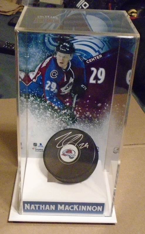 New Nathan Mackinnon Signed Autographed Hockey Puck and Display Fanatics COA