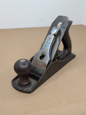 IV527 STANLEY BAILEY NO. 4 SMOOTH BOTTOM MADE IN ENGLAND PLANE