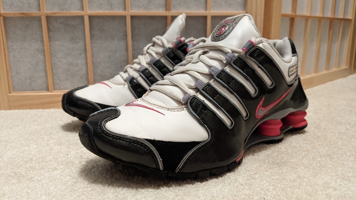 VINTAGE Nike Shox NZ Black White Pink 366571-101 (US 7W VINTAGE Nike Shox NZ Black White Pink 366571-101 (US 7W