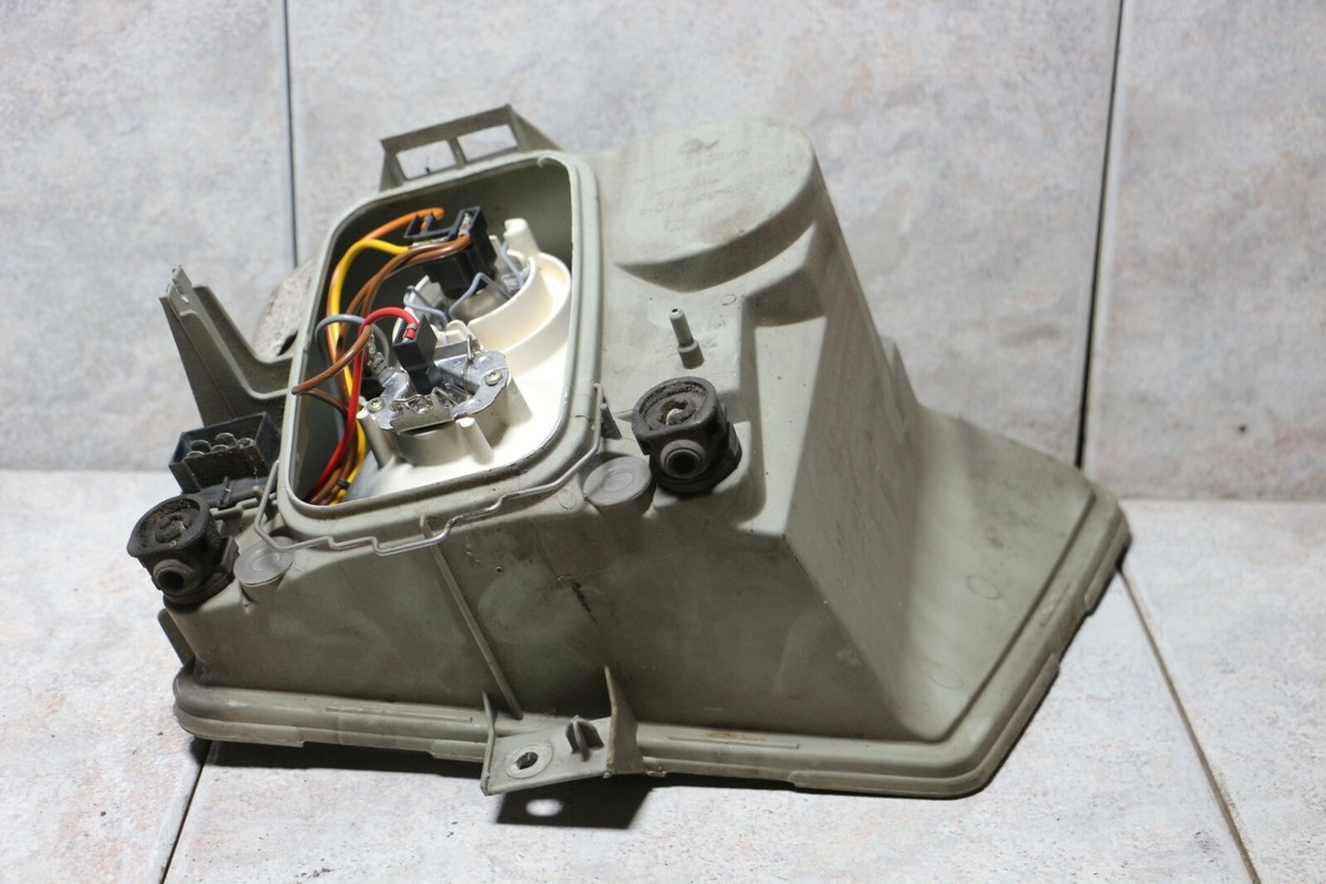 ORIGINAL Mercedes Benz VITO W638 VALEO Scheinwerfer Vorne Rechts  