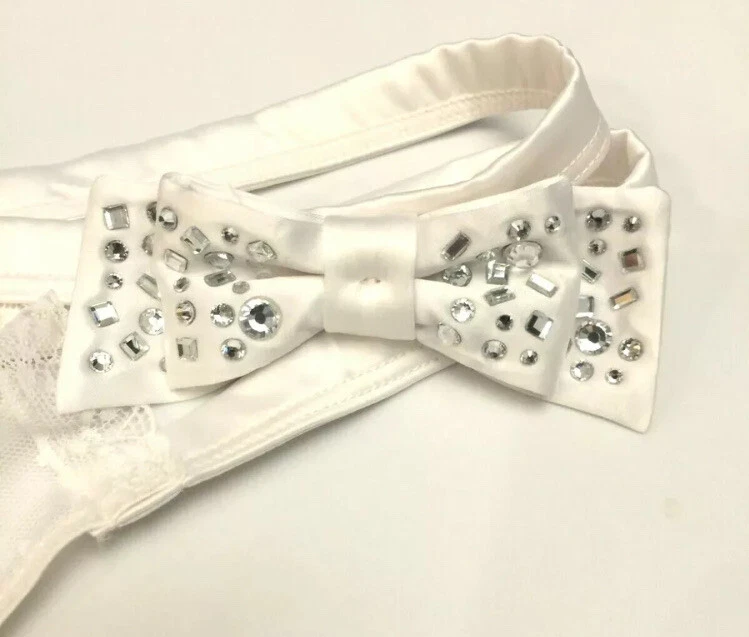 Трусики-стринги Victorias Secret белые роскошные размер L атласные со стразами бант горошек - Изображение 2 из 4