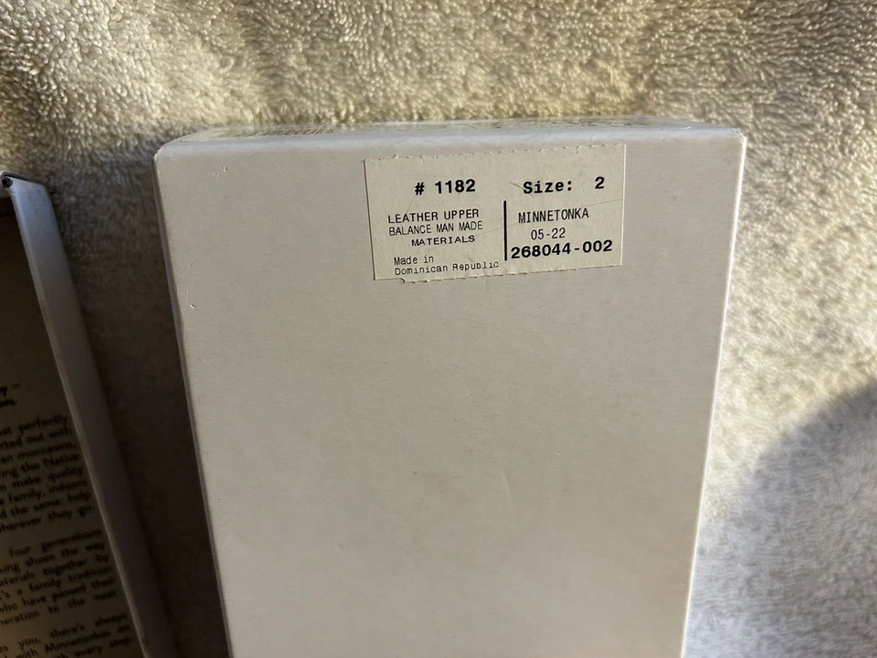 Minnetonka Infant Size 2 Fringe Bootie Moccasins With Back Strap - Image 4 of 4