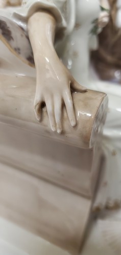 ROYAL COPENHAGEN "PRINCESS & HANS CLODHOPPER" #1473 - Picture 5 of 12