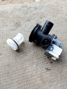 Ablaufpumpe Flusensieb Bauknecht Waschmaschine C00855480 Askoll W11610189 M327