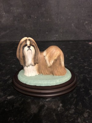 shih tzu Best Of Breed ornament On Wooden Base Bb4A Preowned