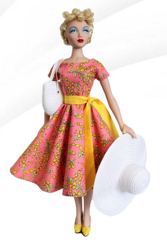 Going Shopping Doll Clothes Sewing Pattern for 15.5" Gene Marshall Doll - Picture 6 of 7