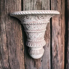 Vintage Ornate Ceramic Decorative Wall Shelf White Regency Home Decor 10x11” in