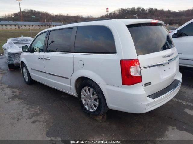 Eje de transmisión exterior delantero derecho usado se adapta a: Chrysler Town & Country 2015 delantero Foto 4 de 4