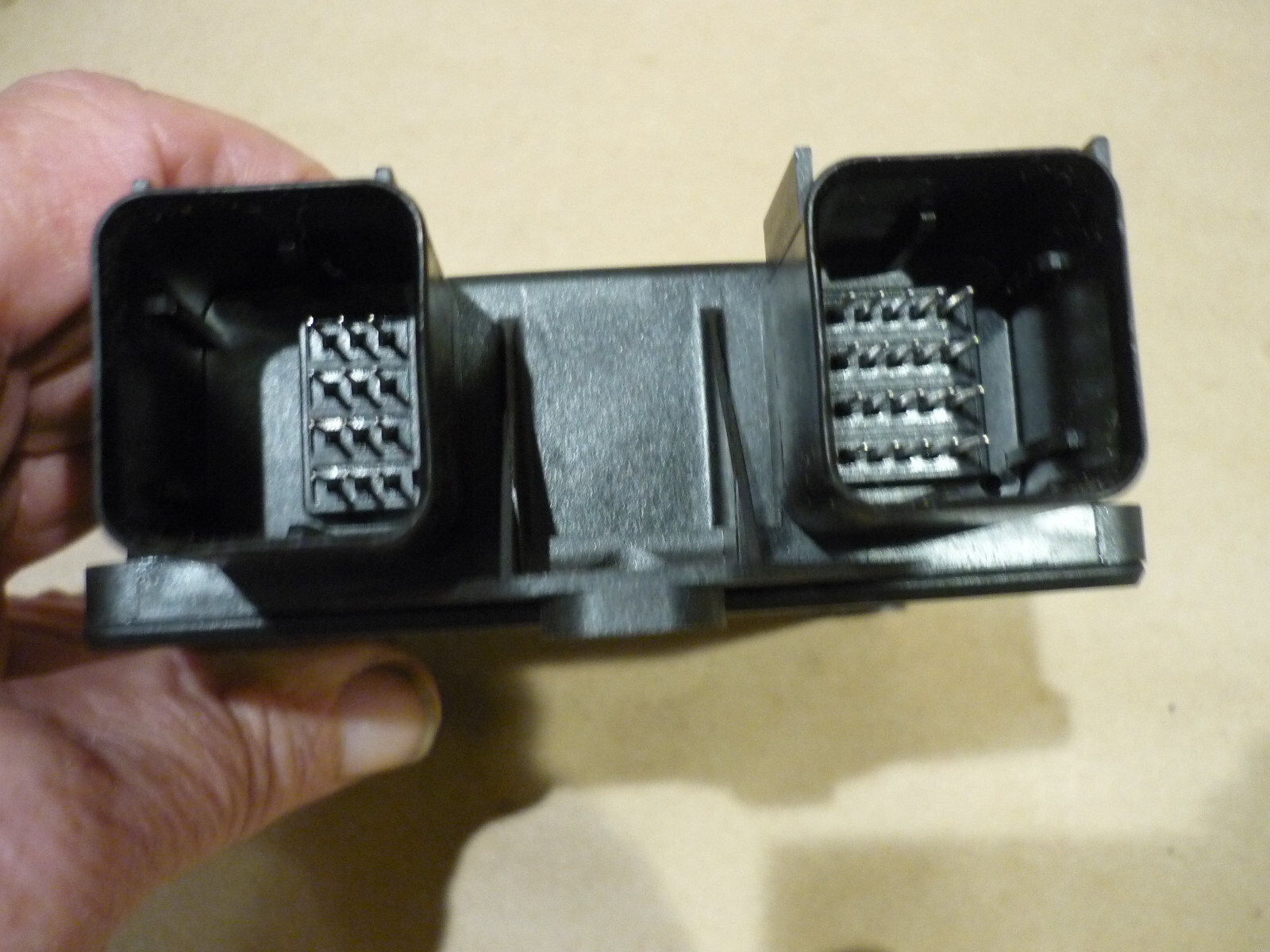 Ferrari 612 - Weight Sensor Control Unit - P/N 203086