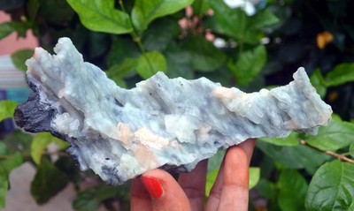 stilbite w/ chalcedony coral-matrix minerals specimen j-6