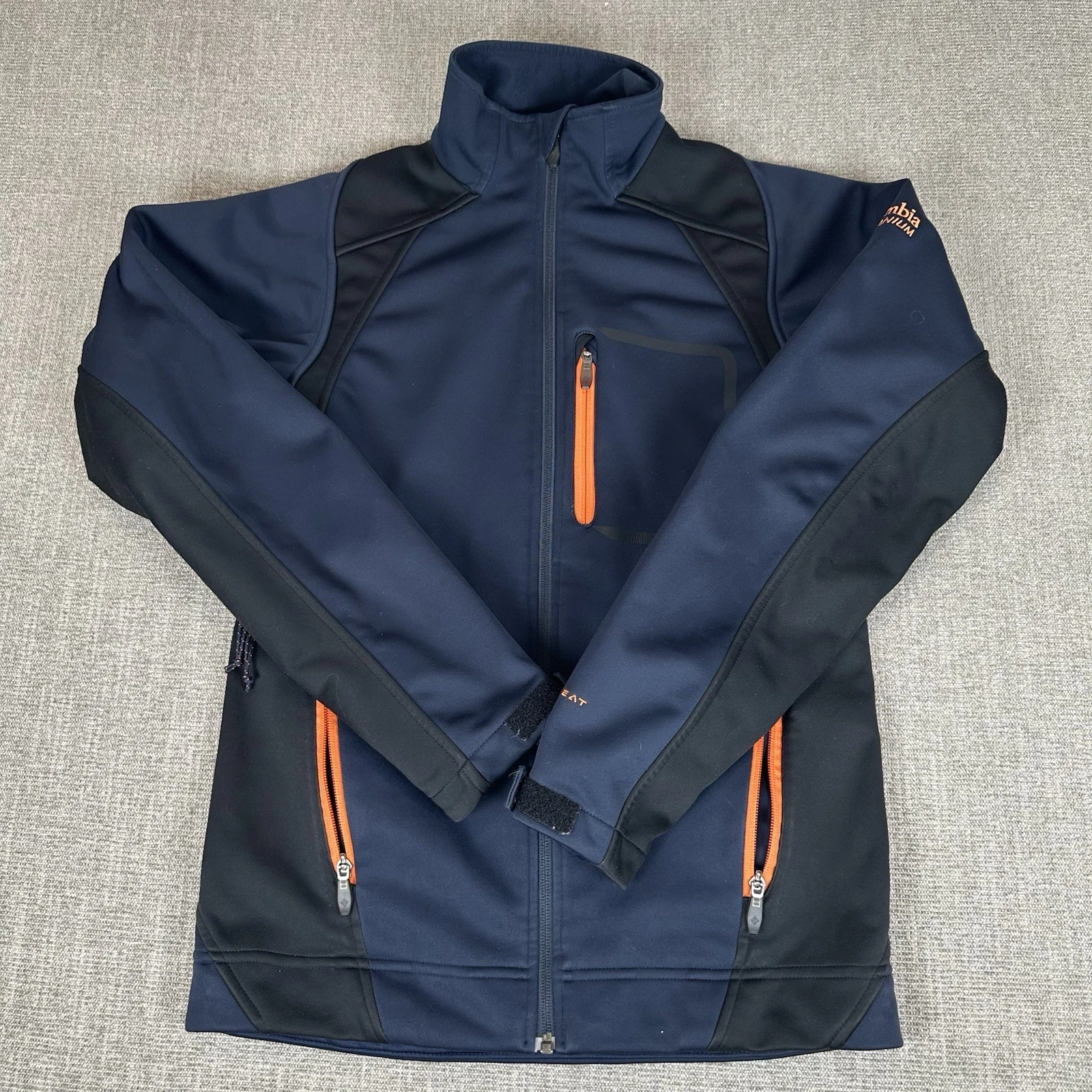 Columbia Blue Key Three Omni Heat Men's Small Wind Resistant Orange Titanium