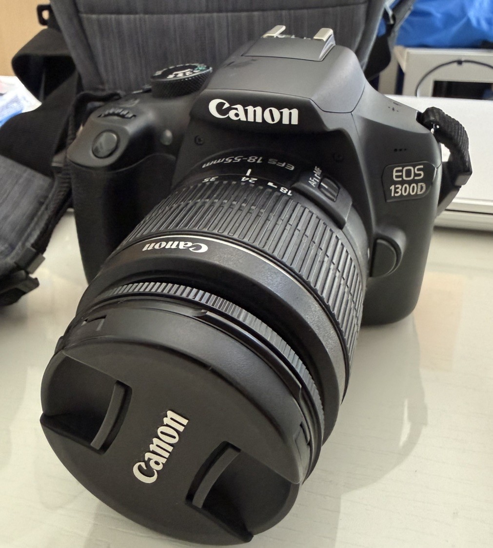 Canon EOS 1300D - Fotocamera Digitale 18MP -Nera