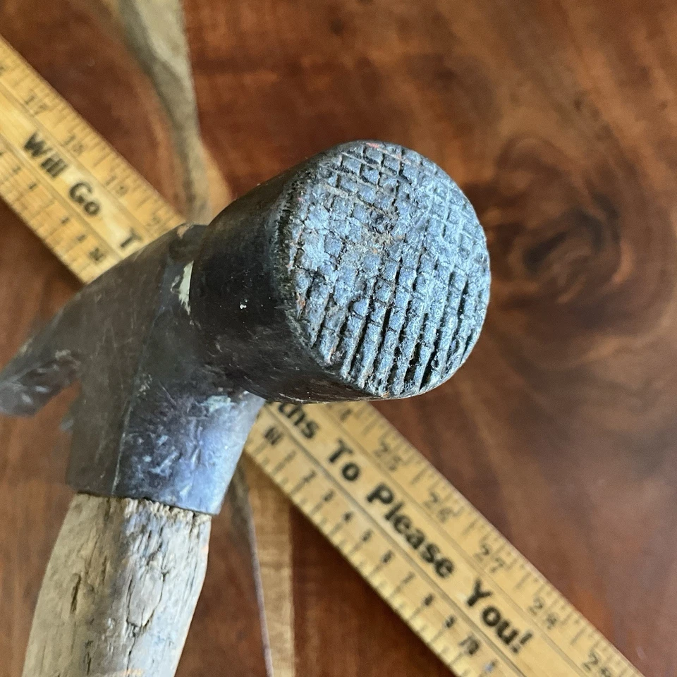 Martillo VAUGHN 505 24 OZ. Grieta de mango de cabeza de gofre de EE. UU. Foto 4 de 4