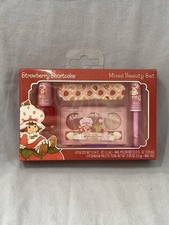 NEW The World of Strawberry Shortcake Mixed Beauty Set Gloss Polish Shadow File