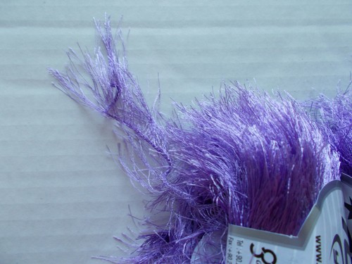 Ice Yarns Long Eyelash Garn, Lavendel Lila, Menge 2 (38 Yards EA) - Bild 2 von 2