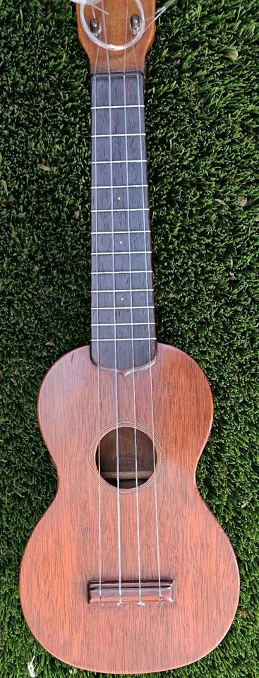 Antique C.F. Martin Type 0 Soprano Ukulele Mahogany 1920-1936 - Image 4 of 4