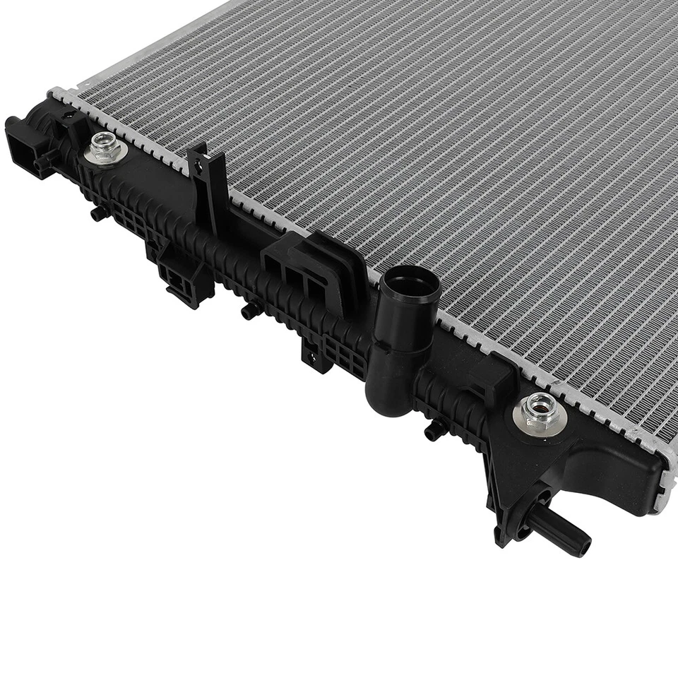 Radiator For 2016-2020 Chevrolet Camaro 6.2L & 2016 2017 2019 Cadillac CTS 2.0L Foto 3 de 4