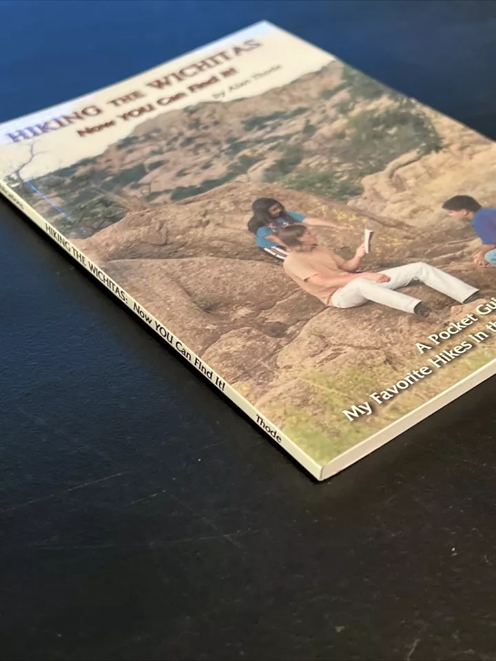 Hiking the Wichitas Now You Can Find It Thode 2004, TPB Brand New- Medicine Park Foto 4 de 4