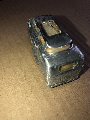 #34 matchbox 1966 VW camper NO BOX 1-75 1966 Rare High Top. There is 25% restock - Picture 4 of 5
