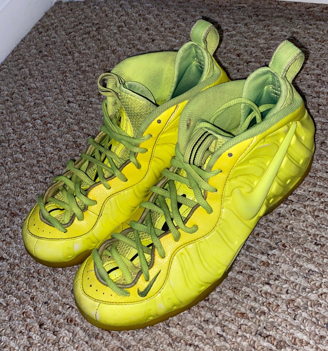 highlighter yellow foamposites