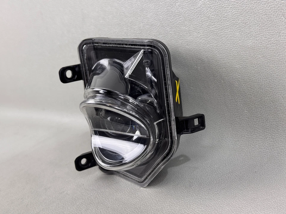 ¡COMO NUEVO! LEXUS RX350 RX450H 2016-2020 lado del pasajero derecho LED luz antiniebla esquina OEM Foto 3 de 4