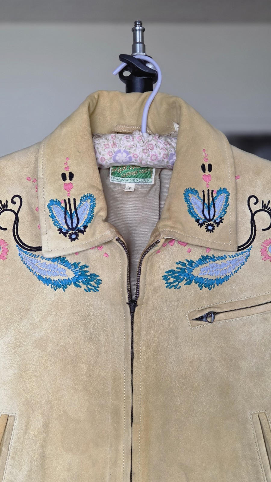 RARE Levi's Vintage LVC Leather Embroidered Jacket Made In Italy Size S Womens image 2