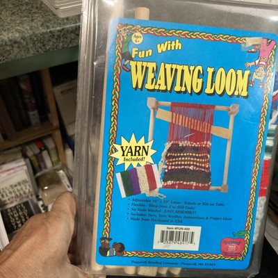 Retro Crafting Kit   Weaving Loom   Includes Yarn