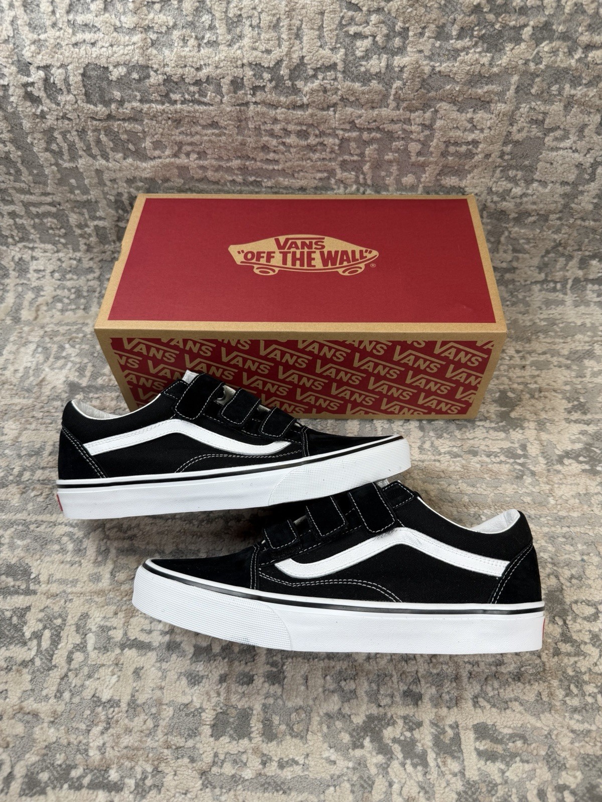 Size 8.5 - VANS Old Skool V Canvas Straps Black White VN0A3D29OIU1