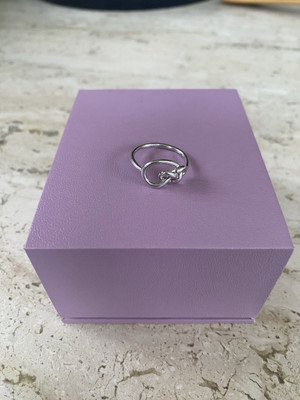 Michael Hill Jewelers MHJ 925 Sterling Silver Knots Ring Size 8