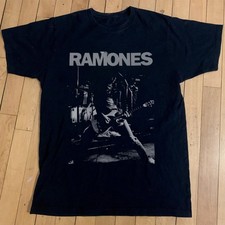 Ramones Johnny Ramone Live Concert Unisex Black T-shirt, Size S-5XL