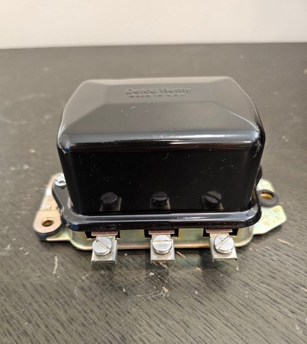 GM Genuine Parts D618 Voltage Regulator #1 - Picture 3 of 8