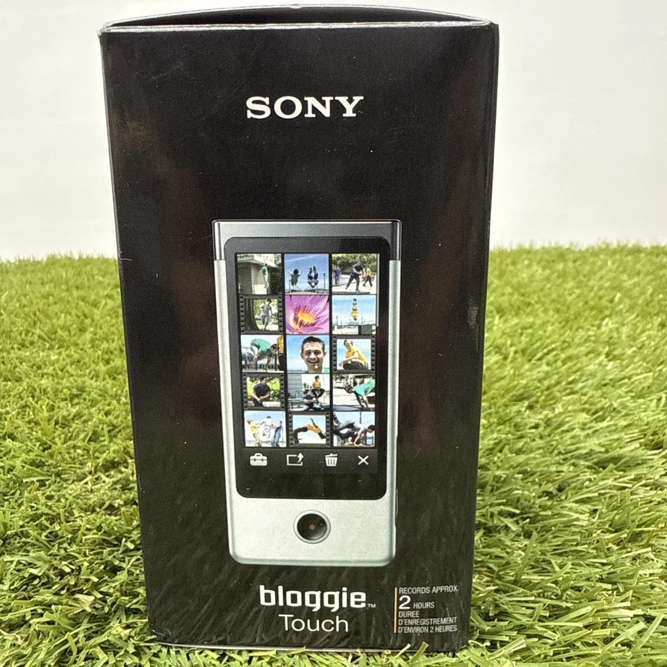 Sony Bloggie Touch 4GB MHS-TS10 Records 2 Hours black mobile HD snap Camera - Image 4 of 4