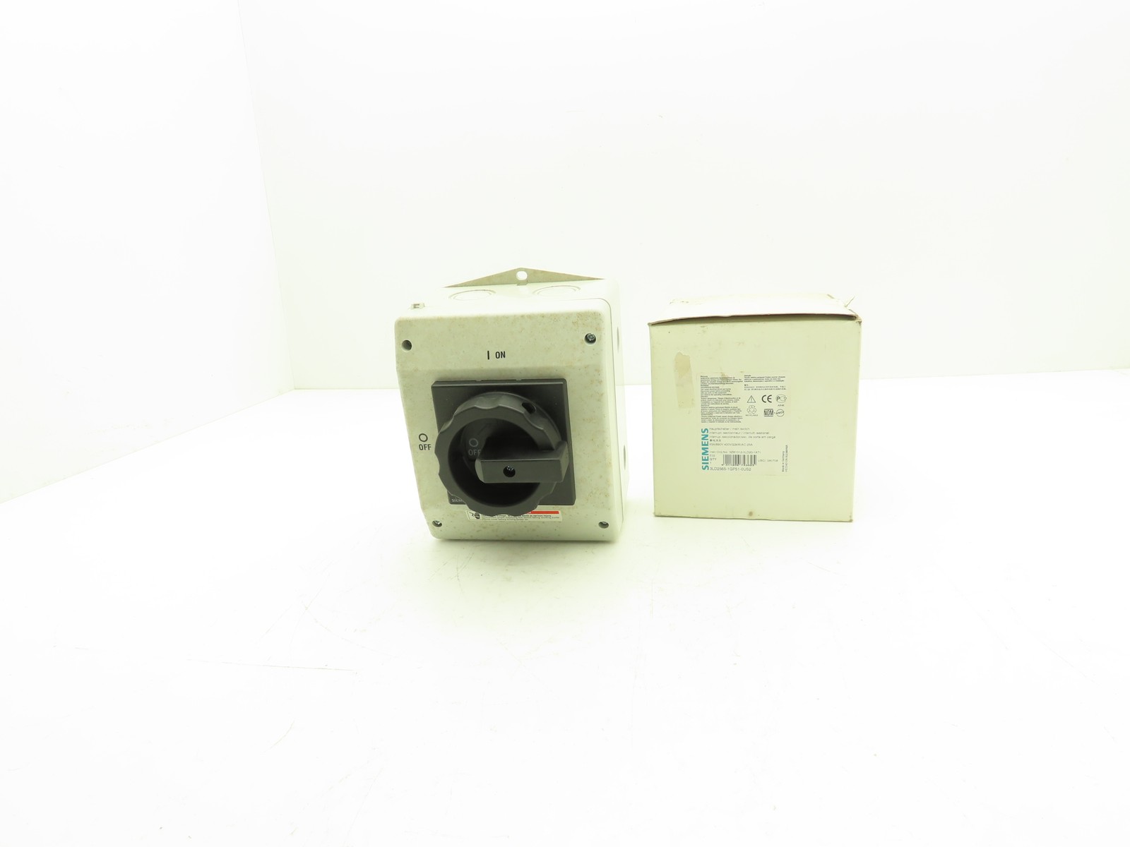 Siemens 3LD2565-1GP51-0US2 Rotary Disconnect Switch 63A 600VAC