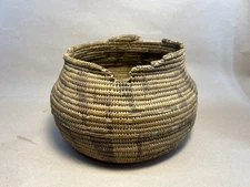 Large distressed Utilitarian Basket From The Gila River Peoples New Mexico AZ 