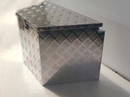 34" Aluminum Trailer Tongue Tool Box Heavy Duty Storage w/lock Silver - Picture 3 of 6