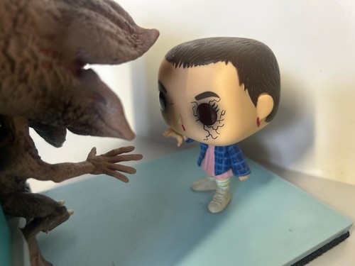 Funko Pop - Stranger Things - Eleven and Demogorgon 727 - Picture 3 of 4