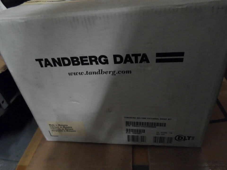 NEW TANDBERG SDLT600 External Tape Drive 70-85341-01 TR-S34BX-TM 006981 - Image 2 of 4