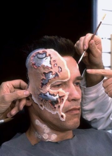 Arnold Schwarzenegger Terminator Life Mask T2 Stage 4 Battle Damage Endoskull    - Picture 5 of 9