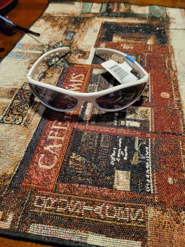 White Sunglasses Uv Protection Unisex - 第 1/3 張圖片