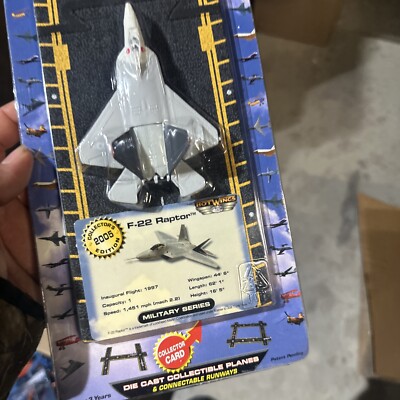 2022 Edition Hot Wings Military Series USAF Lockheed Martin F-22