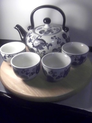Pier One 1 Blue & White Tea Service Teapot & 4 Cups Asian Style Porcelain