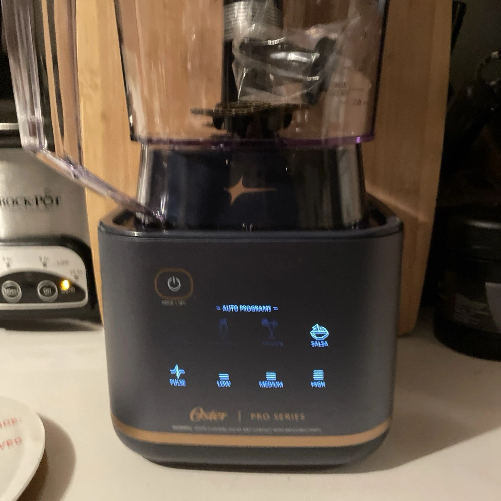 Oster Extreme Mix Blender, 64Oz Glass Jar, LCD Backlit Buttons, 1600-Watts
Opens in a new window or