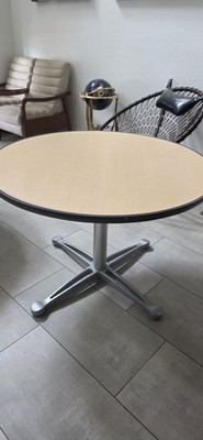 Knoll Round Wooden Table
