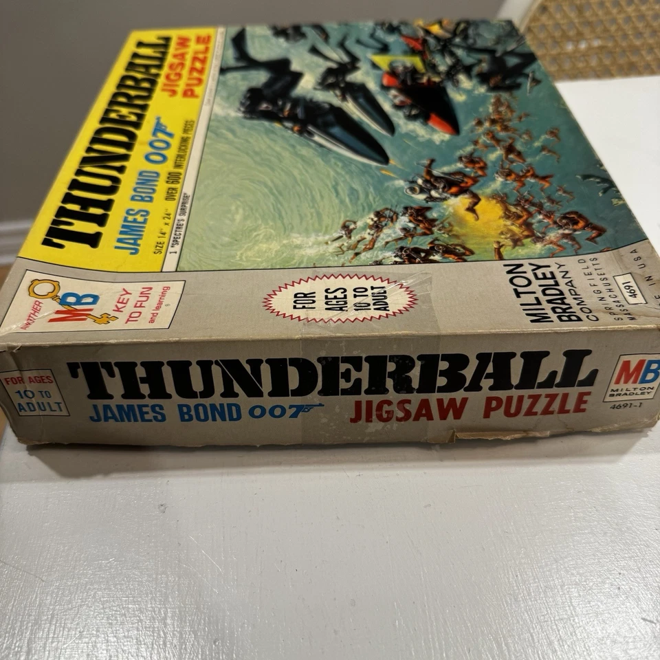 James Bond Thunderball Puzzle "Spectre Surprise" - milton Bradley 600 pieces - Image 2 of 4