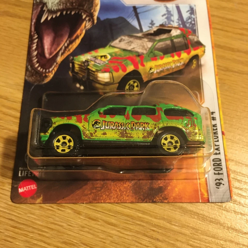 MATCHBOX JURASSIC PARK WORLD INGEN HUMVEE & 93 FORD EXPLORER #4 CRUSHED ROOF - Image 2 of 4